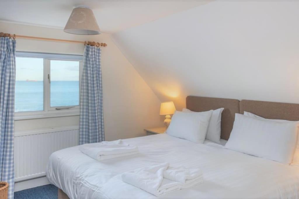 The Old Boat House, Seaview - Seafront Three Bedroom Cottage With Separate Two Bedroom Annexe Exterior foto