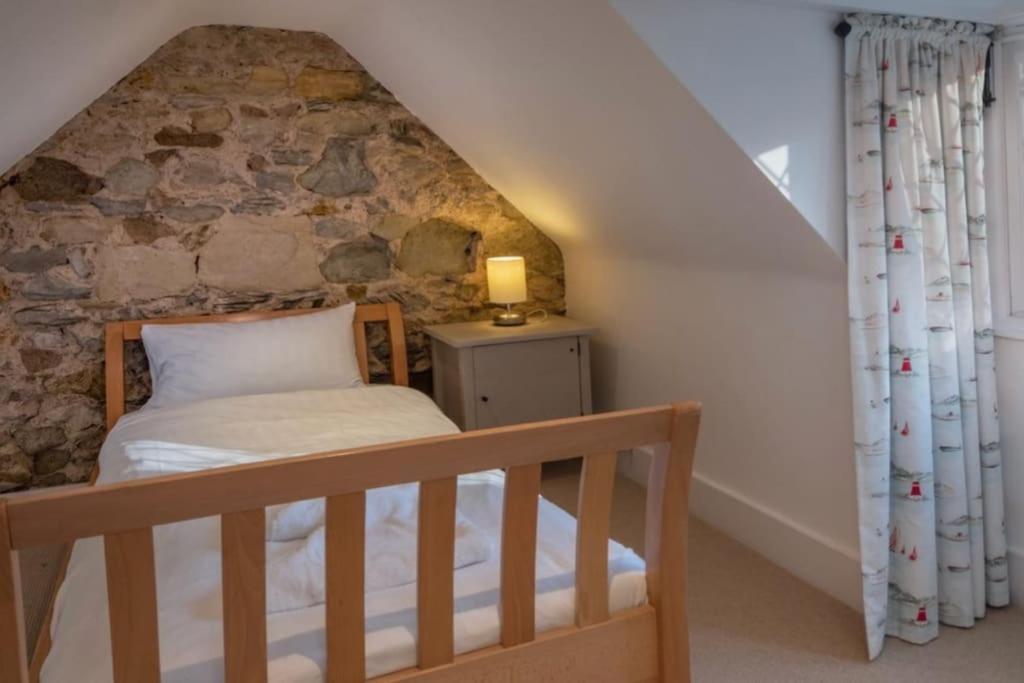 The Old Boat House, Seaview - Seafront Three Bedroom Cottage With Separate Two Bedroom Annexe Exterior foto