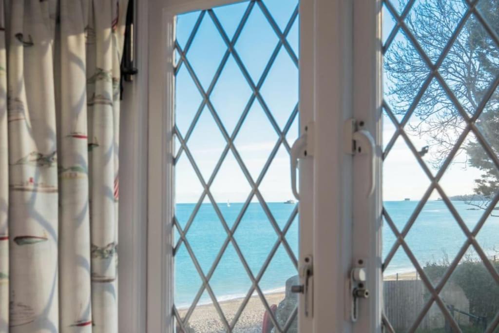 The Old Boat House, Seaview - Seafront Three Bedroom Cottage With Separate Two Bedroom Annexe Exterior foto